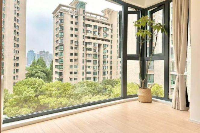 Delightful 2Bedrooms elevator Apt+Heating+central AC+Oven@Changshou Rd