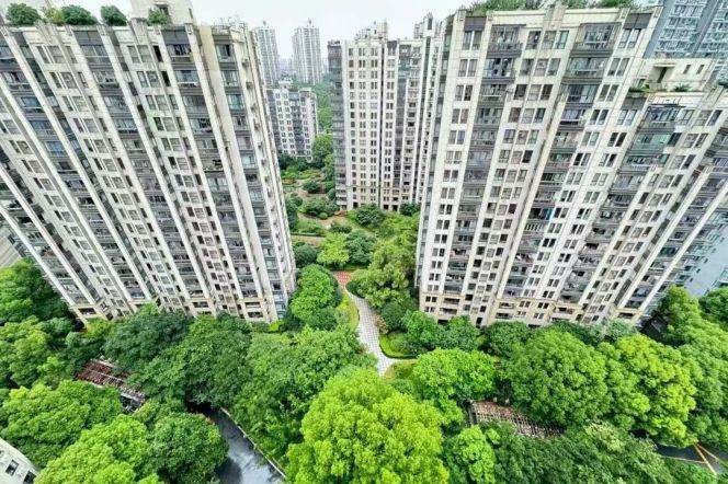L 3, 4, 7 Jiangning Road Metro , high-rise apartment with one bedroom, plenty of sunlight