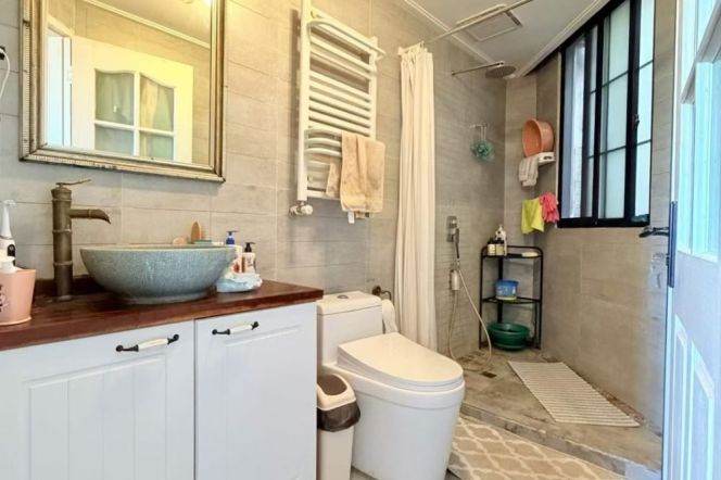  2 mints walking to L 1/10/12-south Shanxi road station,IAPM Spacious 3 bedrooms 15sqm terrace