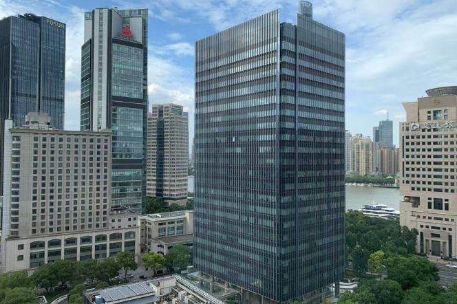 modern 4brs floor heating brand new furniture beside Huang pu river 43K