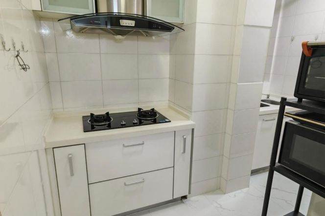 Modern compound 1 br with good quality near Jing'an Temple. easy to  L 2/7 