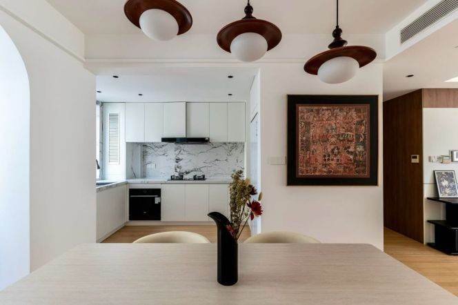 Xuhui 160 sqm 3 br modern Apt &floor heating &oven 22.5K