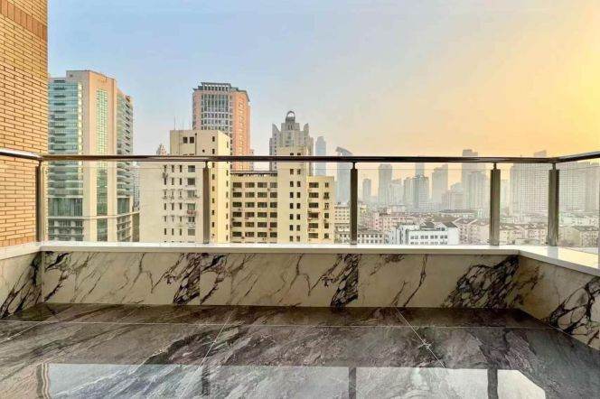 Jiangning rd/Kangding rd floor heating 2brs apt with balcony; L7