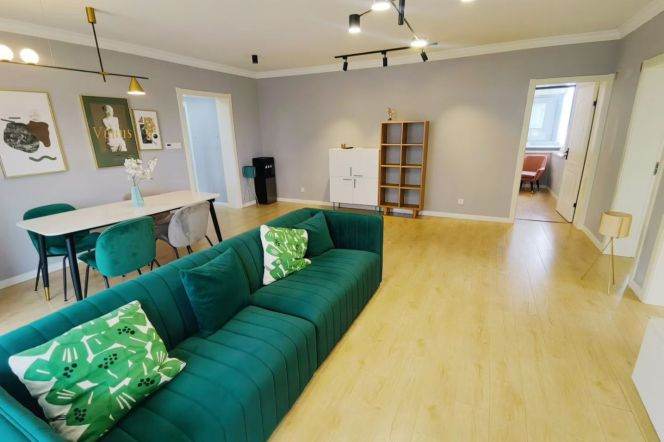 Elevator 3Br/2Lr/2Bt Close to L10/11 Jiaotong University Metro Station 
