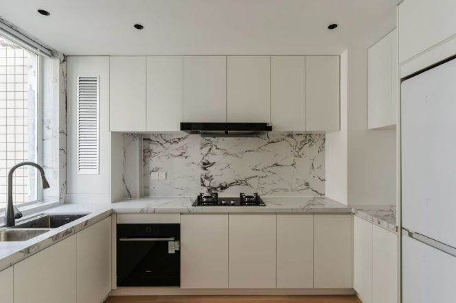 Xuhui 160 sqm 3 br modern Apt &floor heating &oven 22.5K