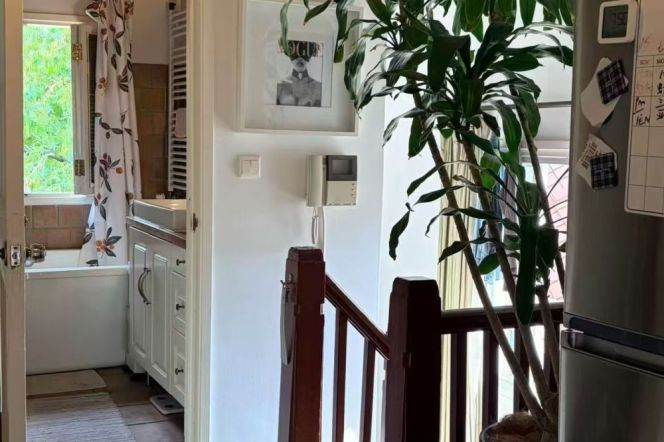 Shanghai Library 1BR apartment