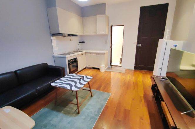 Cozy 1 br with open kitchen+Oven easy IAPM,L 1/10/12 South ShaanXi Rd St.