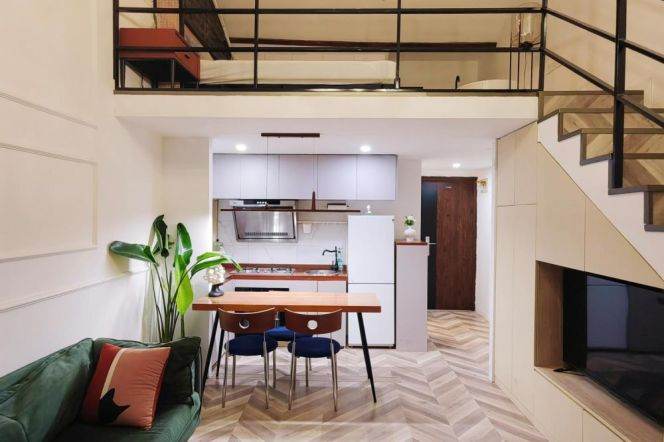 Unique loft 1 br with spacious bedroom with bathtub. L 9/12 JiaShan Rd + L 1/10/12 ShanXi Rd(S)