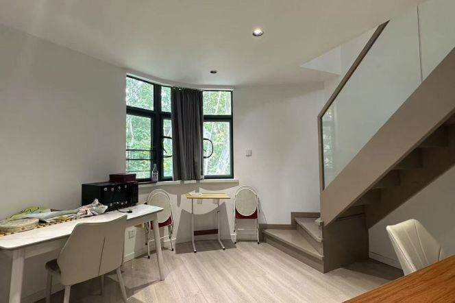 1 br near L10/L11 jiaotong uni station