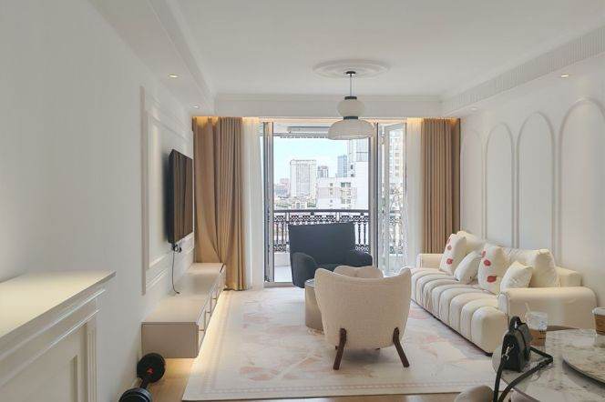West Nanjing Rd high rise 2Br 2Bt wt balcony,good view&decoration