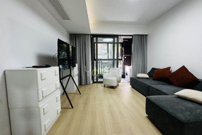 Homey 2br with bathtub @Minhang Line 10&15