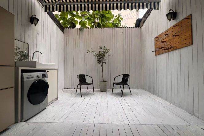 Spacious 1Br/2Lr/1Br+Lovely Yard@L10/11 Jiaotong University Station 