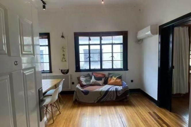 Shanghai Library 1BR apartment