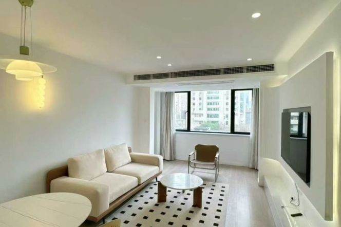 Elevator Spacious 1Br/2Lr/1Bt Close to L7 Changping Rd Station 