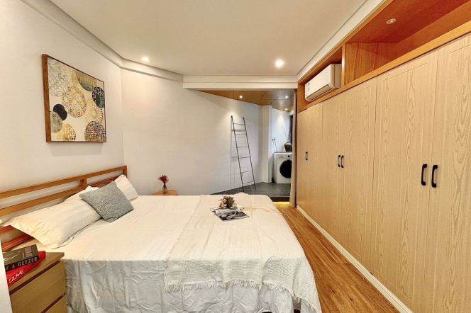 Cozy one bedroom elevator apt with dryer @Line7/9 Zhaojiabang Rd