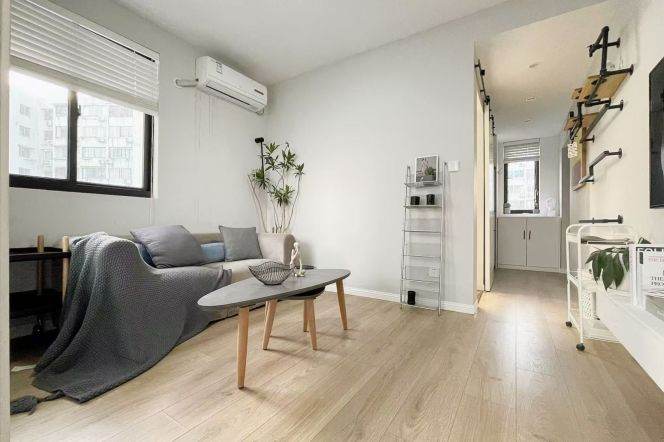 1 br near L2/L7/L14 jing'an temple station+elevator