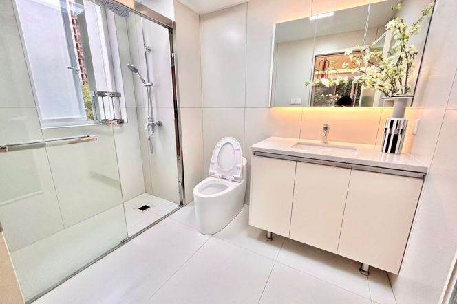 jiaotong university modern 3 br Apt 160 sqm &floor heating 20k