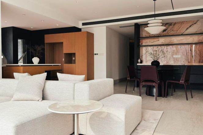 pudong Century park 200 sqm 3 br Apt &floor heating/xiangmei garden 28K