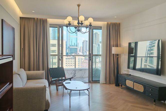 modern&spacious 2Br 2Bt wt outdoor balcony near Plaza66