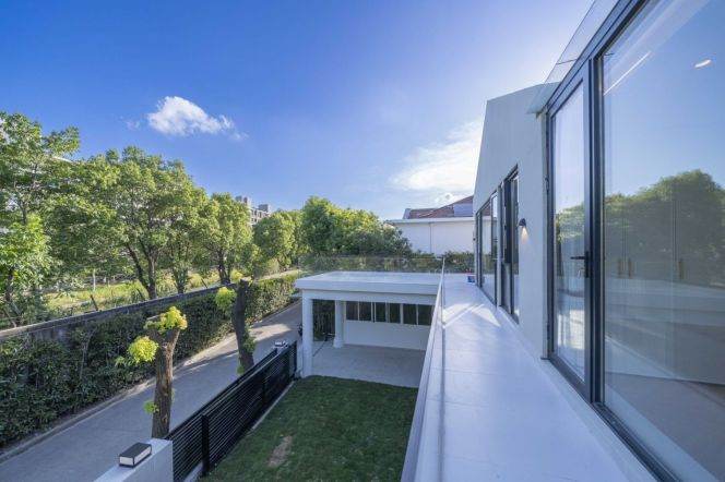Detached Villa | Terrace | Private Yard | 15 mins to Metro Line 2 & 17 | NECC (Shanghai)