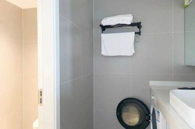 iapm 180 sqm 4 br Apt& big Windows&elevator 22k