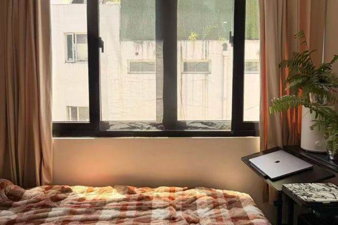 Bright 1+1Br/1Lr/1Bt apt nr South shanxi rd,M1/10/12