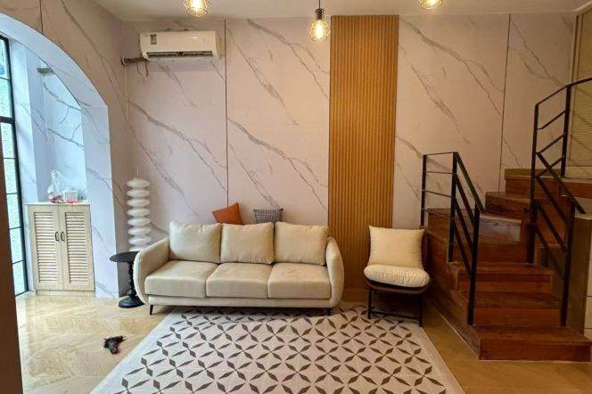 Nice yard 1Br/1Lr/1Bt apt nr Xintiandi,M10/13