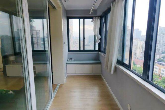 Elevator 3Br/2Lr/2Bt Close to L10/11 Jiaotong University Metro Station 
