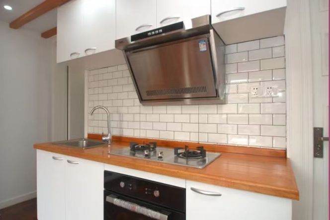 High ceiling 1Br/1Lr/1Bt apt nr South shanxi rd,M1/9/10/12