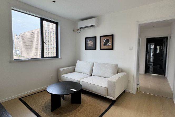 Spacious&Modern&Sunny 1Br + Elevator | New renovation | Xujiahui