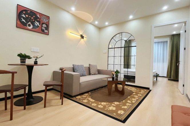 Zhongtan rd/Modern 1br 1lr/bright room/big living room,@L3/4
