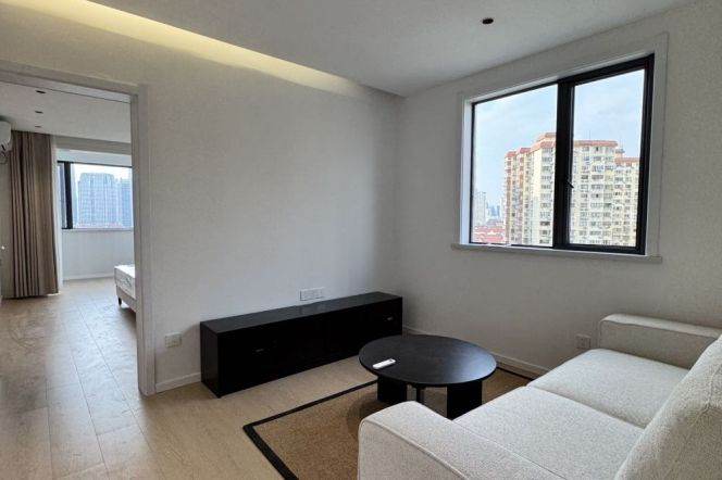 Spacious&Modern&Sunny 1Br + Elevator | New renovation | Xujiahui