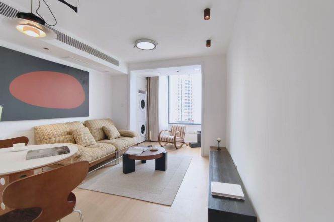 New decoartion 1Br/big living room line 7/13 changshou rd