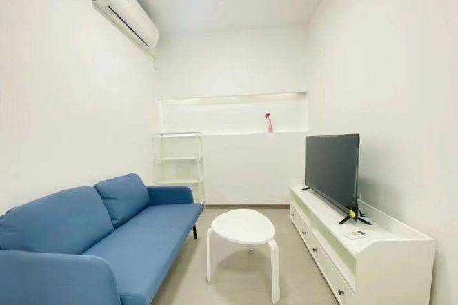 modern  2BR/living room line 2/11 jiangsu rd metro 