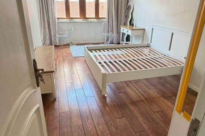 Changshu Rd,wuyuan rd cozy&bright 2Br wt high ceiling,oven,dishwasher