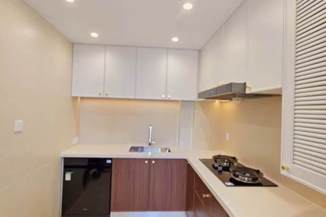 Brand new 3br with nice view @ L9