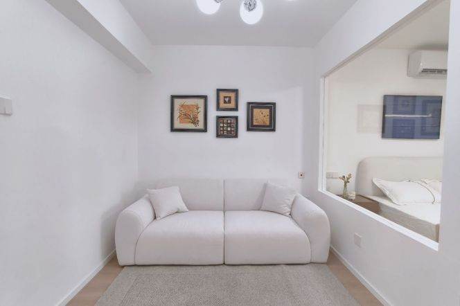 Brand new 1br Nr Guilin road M9/15