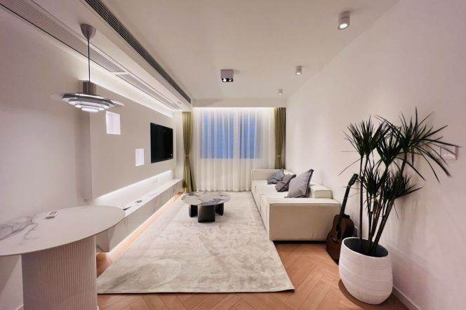 Open balcony+spacious 1br 2lr/elevator/bright room,West Yan'an rd@L3/4