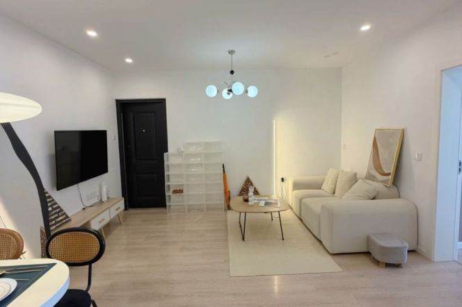 Elevator 2Brs/2Lrs/1Bt apt Xujiahui,M1/9/11