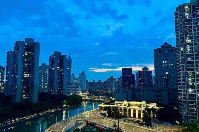2BR over looking Suzhou River