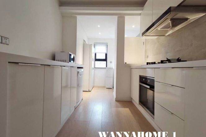 Jing An Temple+Modern&Spacious 3Bdrs 3Baths Apt+Grand Plaza+IAPM+Top Compound
