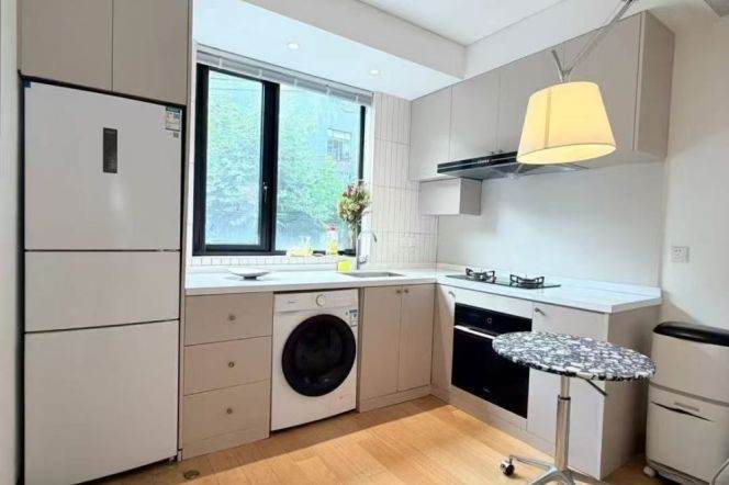 1BR+Dressing Room+Balcony-Changping Road