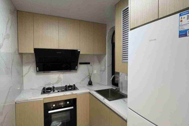 Modern&Spacious&Bright 2Bdrs 1Bath Apt+Large Storage+Jing An Temple CBD