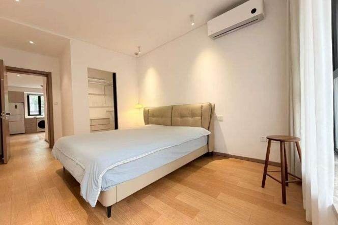1BR+Dressing Room+Balcony-Changping Road
