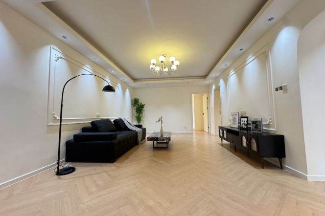 Gubei L10 shuicheng rd 3 br Apt&floor heating 18k 
