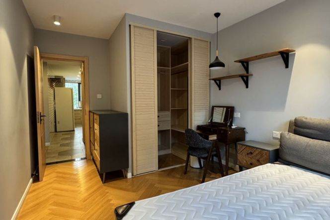 Beautiful 1BR lane house | Jing'an Temple & Changping rd | Green view