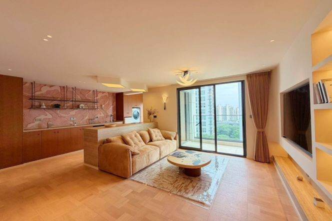 One Elevator Per Household Luxury 3-Bedroom Flat at Wanyuan City Langjun, Gumei Minhang 