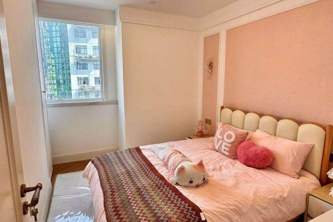   Inner Ring Grand Wide Living 3-Bedroom Flat at Mingde International, Close to Jing’an Joy City