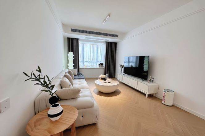 High-rise sunny 2br Flat close to West Nanjing Road