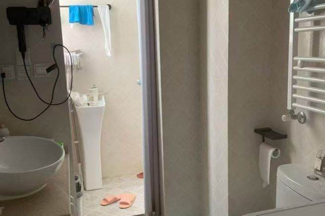Jiaotong University elevator 2BR 2BATH apartment